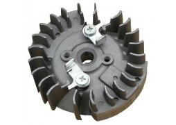 Volanta magnetou pentru drujbele chinezesti 4500 si 5200 cu catei metalici